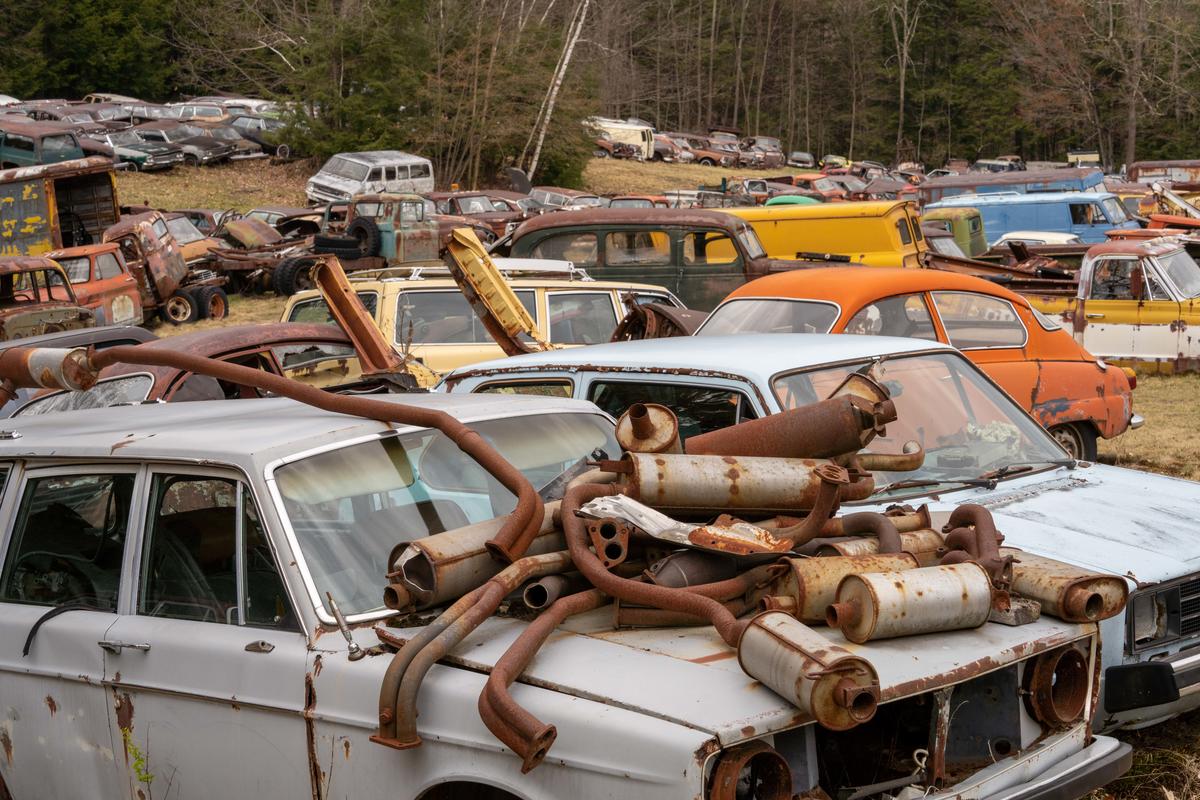 185-x 1963 AUTOMOBILE JUNK YARD Photo Old Cars